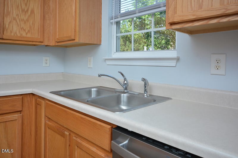 5008 Rainmaker Dr, Durham, NC 27704