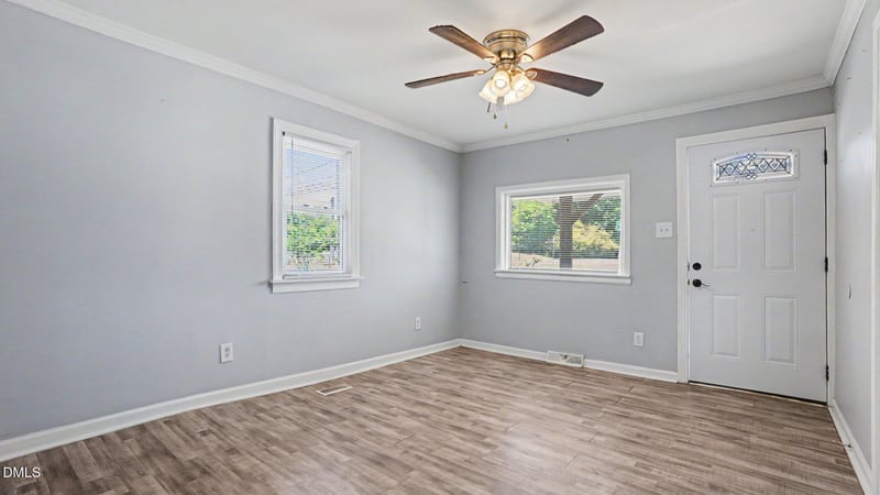 501 Apple St, Burlington, NC 27217