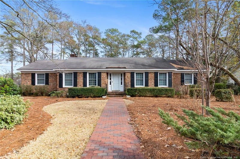501 Edinburgh Dr, Fayetteville, NC 28303