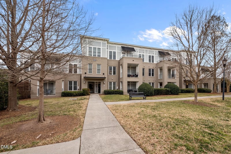 501 Finsbury St #202, Durham, NC 27713