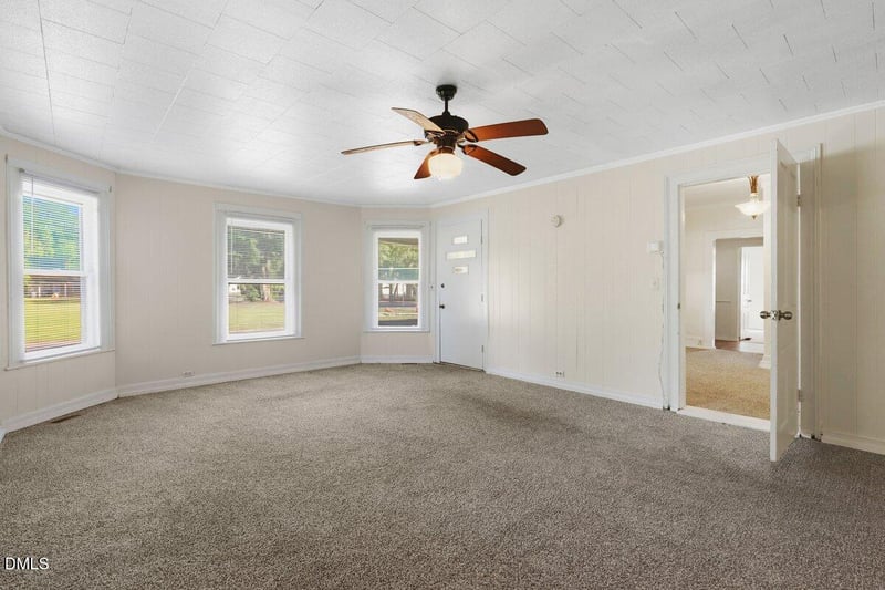501 N Raiford St, Selma, NC 27576