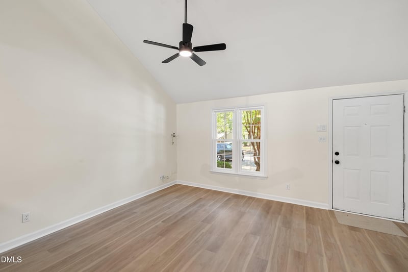 502 Gatehouse Ln, Durham, NC 27707