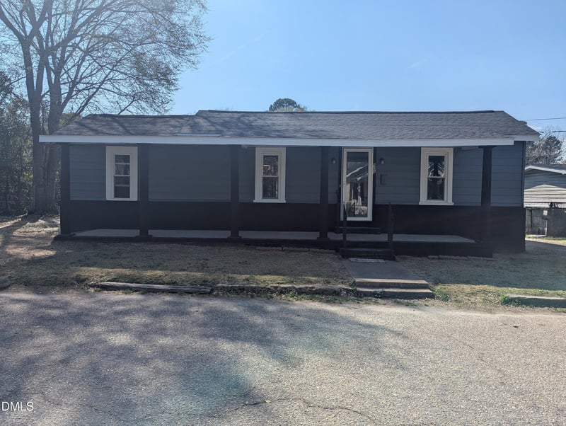 502 E Surles St, Dunn, NC 28334