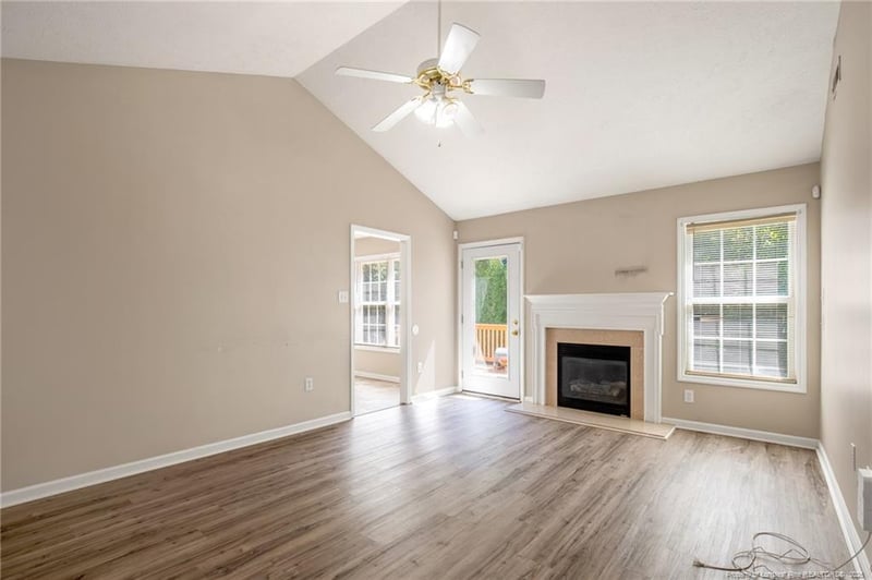 5021 Miranda Dr, Hope Mills, NC 28348