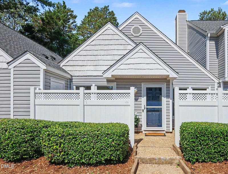 5029 Avenida Del Sol Dr, Raleigh, NC 27616