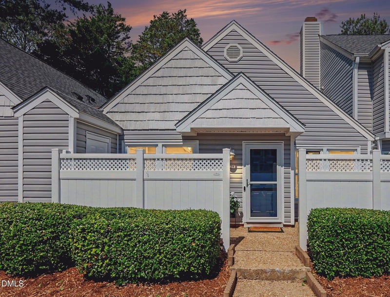 5029 Avenida Del Sol Dr, Raleigh, NC 27616