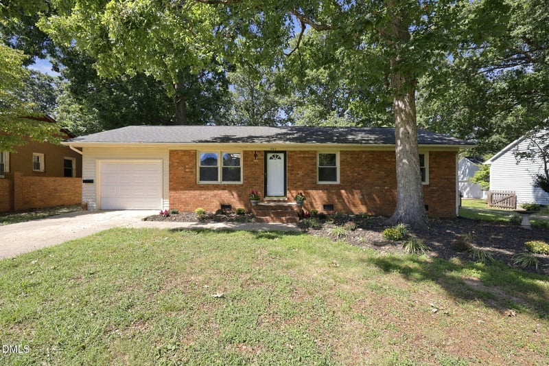 503 N Charles St, Mebane, NC 27302