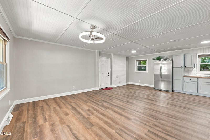 503 N Charles St, Mebane, NC 27302