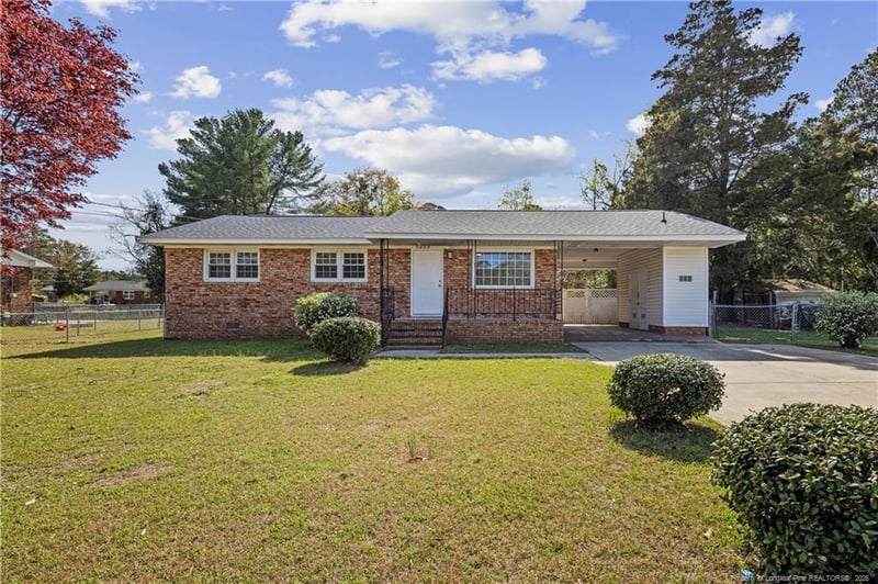 5039 Onslow St, Fayetteville, NC 28311