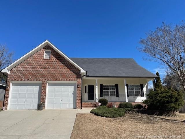 504 Bramblegate Rd, Hope Mills, NC 28348