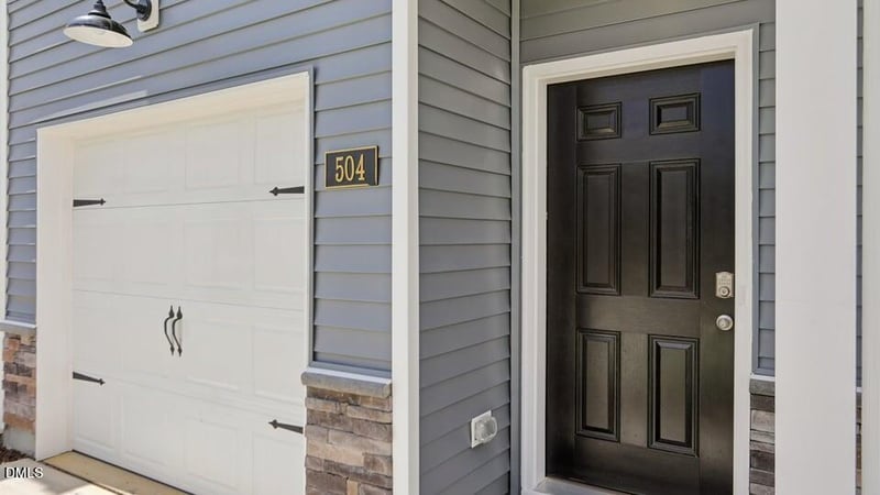 504 Cherry Laurel Dr, Sanford, NC 27332