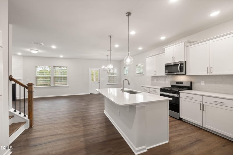 504 Foxfield Way, Fuquay Varina, NC 27526