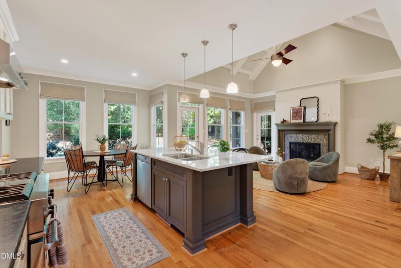 504 Rockgarden Rd, Chapel Hill, NC 27516