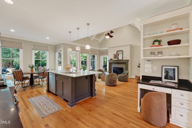 504 Rockgarden Rd, Chapel Hill, NC 27516