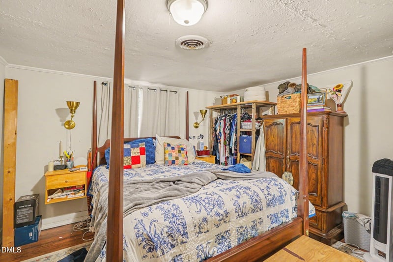 5041 Jackson King Rd, Raleigh, NC 27603