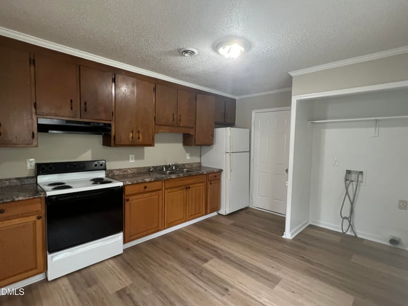 505 E Elizabeth St, Selma, NC 27576