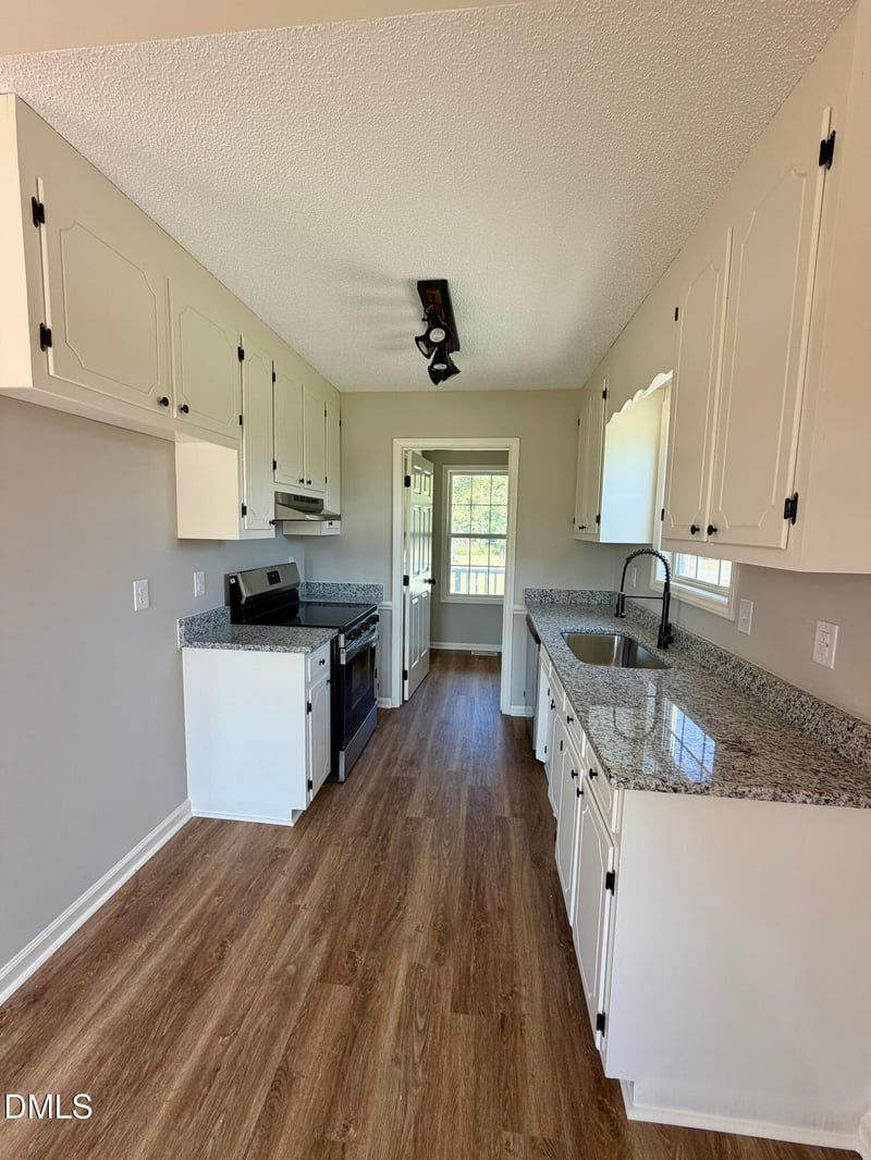 505 Lazy Branch Dr, Benson, NC 27504