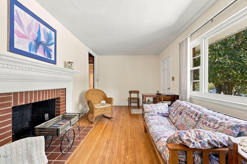 505 Paris St, Graham, NC 27253