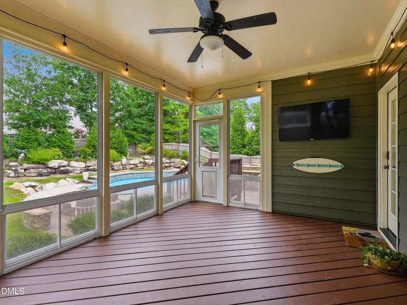 505 Wanderview Ln, Holly Springs, NC 27540