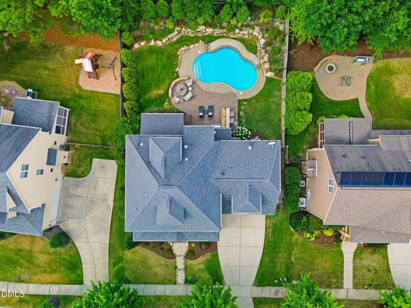 505 Wanderview Ln, Holly Springs, NC 27540