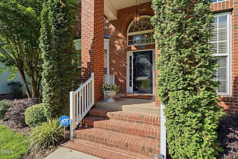 5052 Bartons Enclave Ln, Raleigh, NC 27613