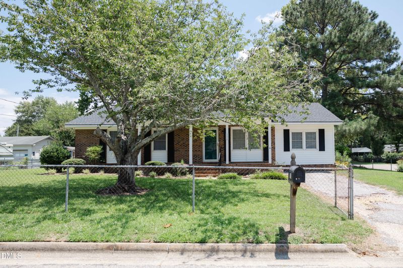 506 Saint St, Dunn, NC 28334