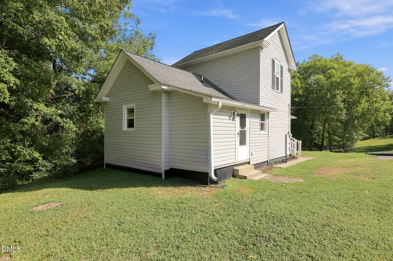507 River St, Haw River, NC 27258