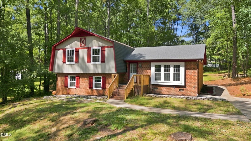 507 Sussex Ave, Sanford, NC 27330