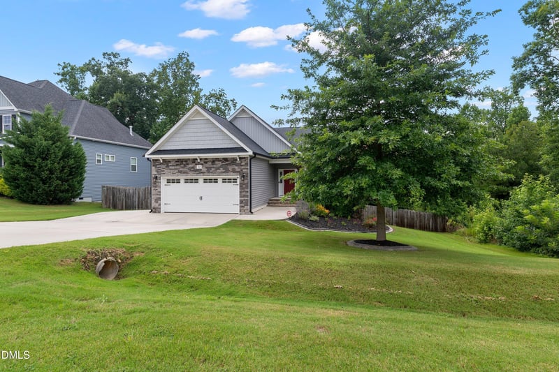 507 Whitebark Ln, Clayton, NC 27520