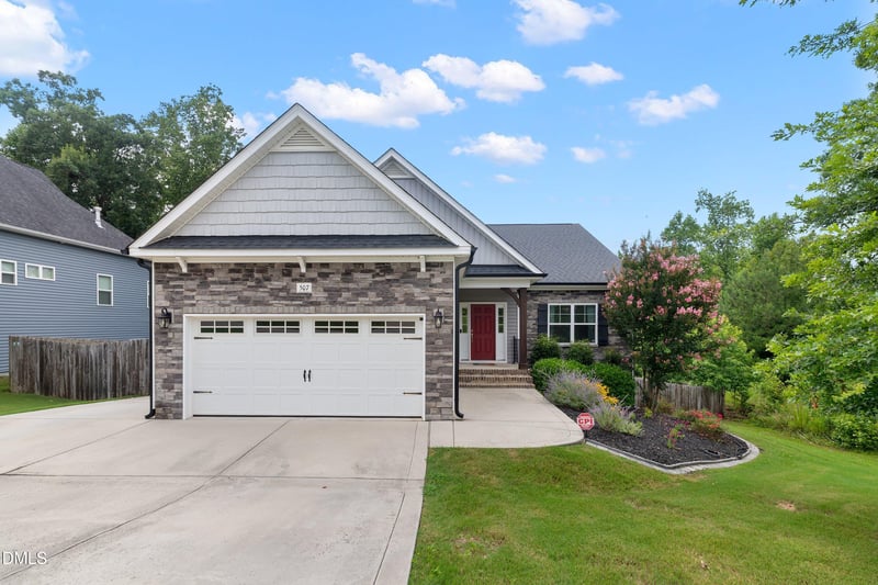 507 Whitebark Ln, Clayton, NC 27520