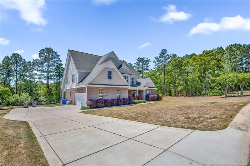 509 Swan Island Ct, Fayetteville, NC 28311