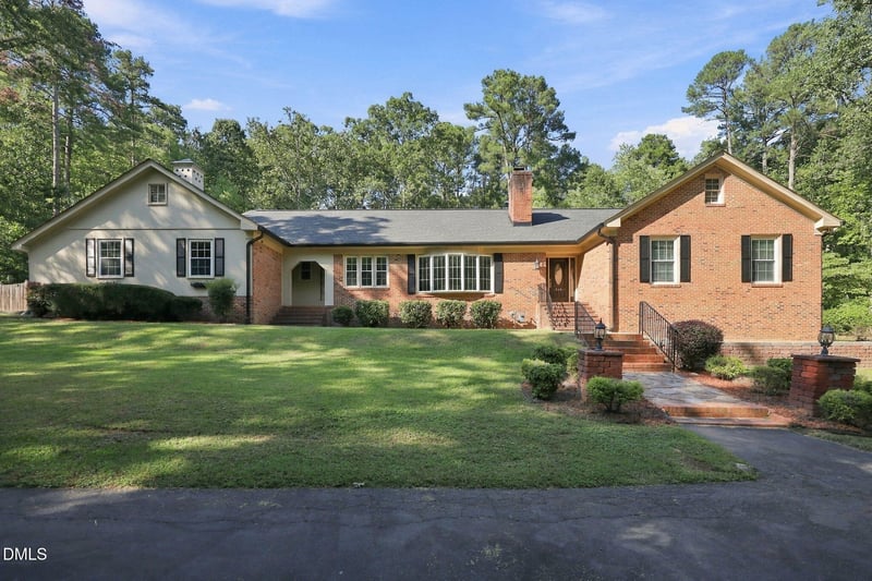 510 Valley Rd, Sanford, NC 27330