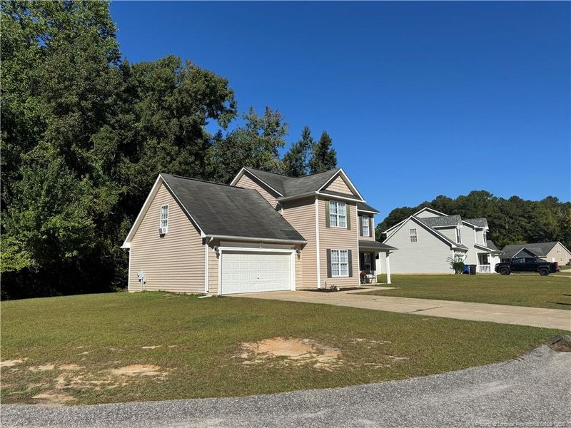 5111 Goshawk Dr, Hope Mills, NC 28348