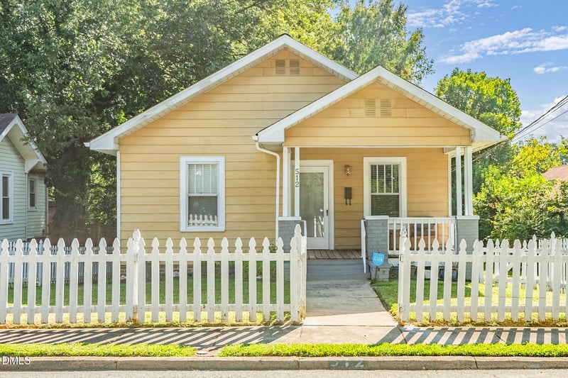 512 Atwater St, Burlington, NC 27215
