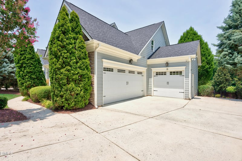 512 Foxdale Ridge Dr, Cary, NC 27519