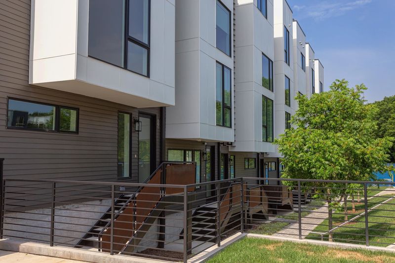 512 Gordon St #804, Durham, NC 27701