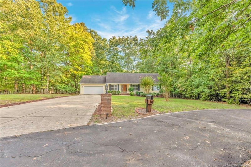 5122 Pheasant Ln, Sanford, NC 27332
