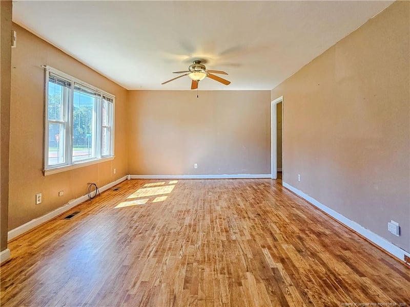 5128 Redwood Dr, Fayetteville, NC 28304