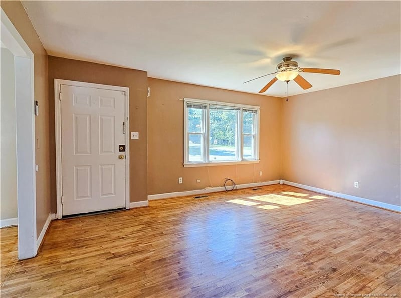 5128 Redwood Dr, Fayetteville, NC 28304
