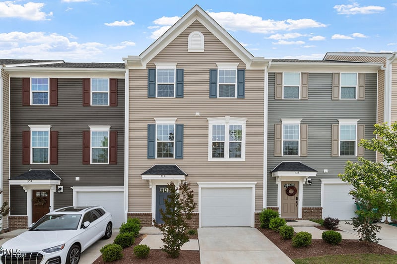 513 Citrus Petal Rd, Fuquay Varina, NC 27526