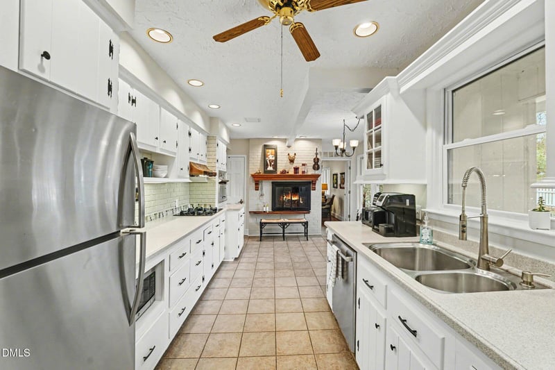 515 Brookwood Dr, Durham, NC 27707