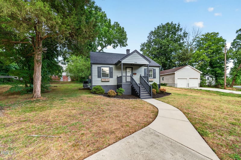 515 E Willowbrook Dr, Burlington, NC 27215
