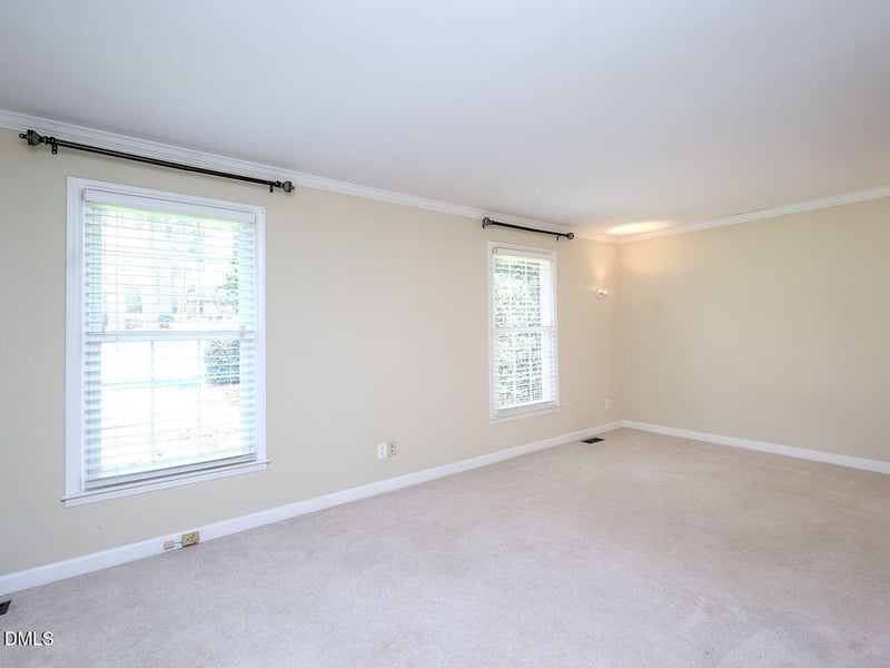 516 Blakewood Dr, Raleigh, NC 27609