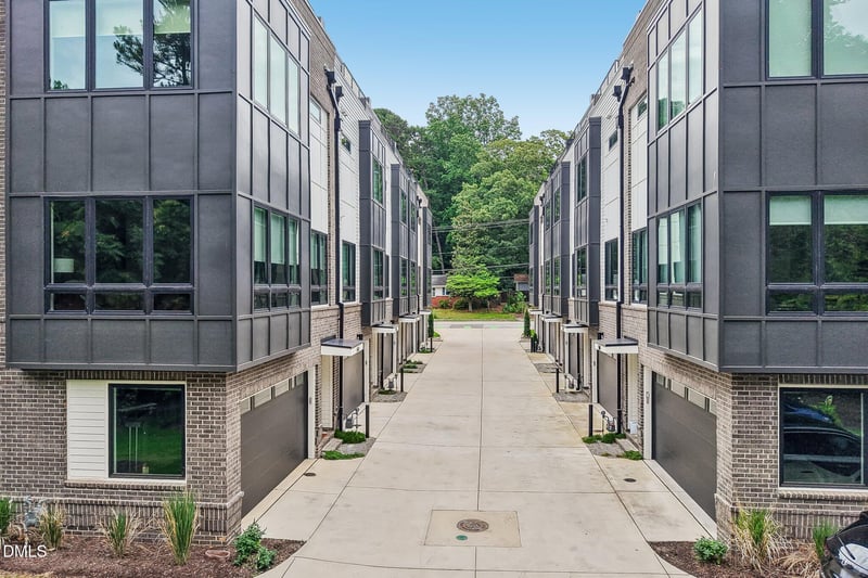 516 Edgecreek Ct, Raleigh, NC 27604