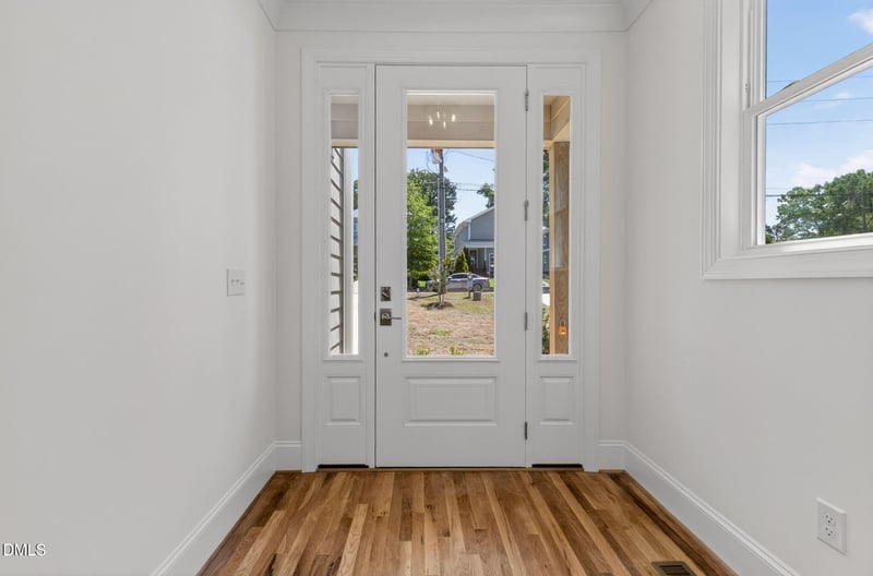 516 Heather Dr, Raleigh, NC 27606