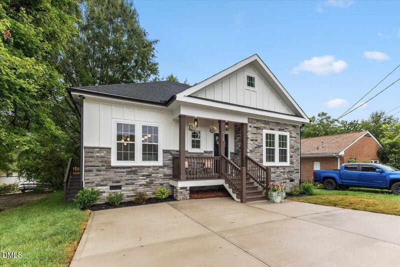 518 First St, Apex, NC 27502