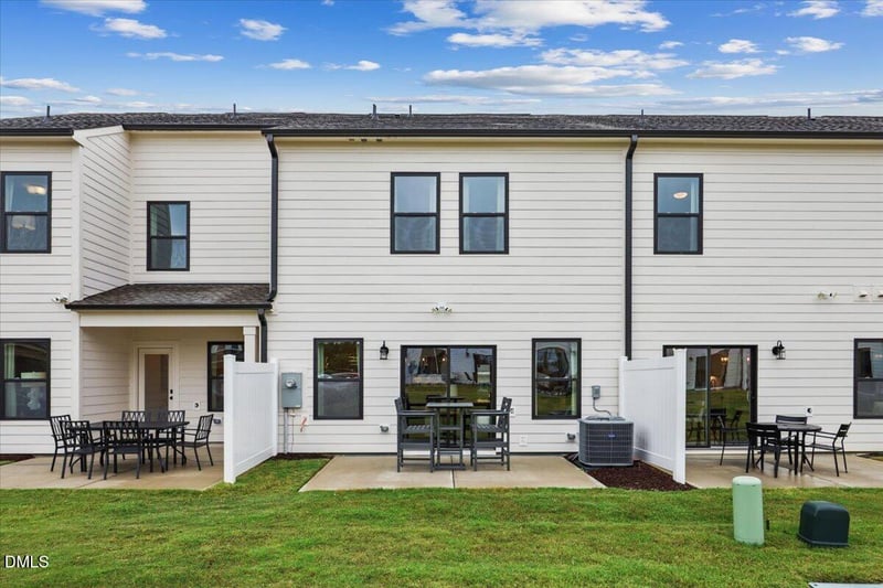 52 Paperwhite Pl, Clayton, NC 27527