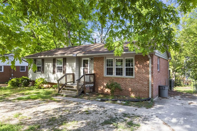 520 Cooper Rd, Raleigh, NC 27610