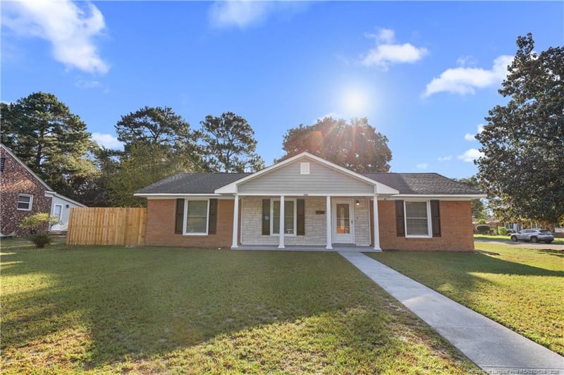 5202 Cooper Rd, Fayetteville, NC 28311