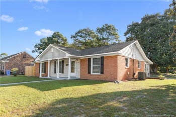 5202 Cooper Rd, Fayetteville, NC 28311